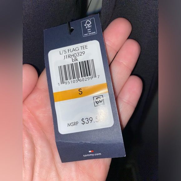 Tommy Hilfiger scoop neck l/s flag tee - Picture 5 of 9